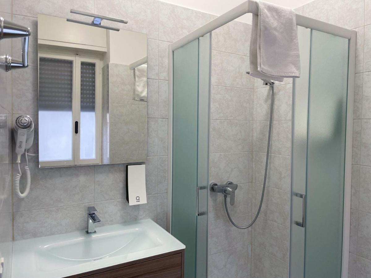 Nuovo Confortini Rooms Sunday ヴェローナ エクステリア 写真