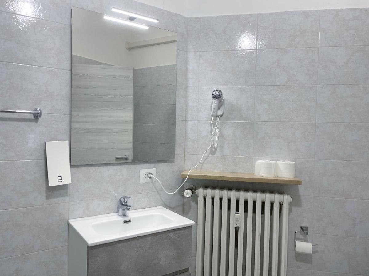 Nuovo Confortini Rooms Sunday ヴェローナ エクステリア 写真
