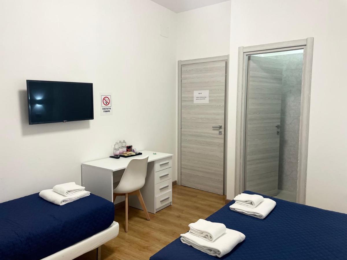 Nuovo Confortini Rooms Sunday ヴェローナ エクステリア 写真