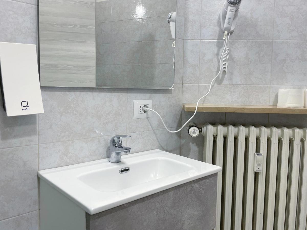 Nuovo Confortini Rooms Sunday ヴェローナ エクステリア 写真